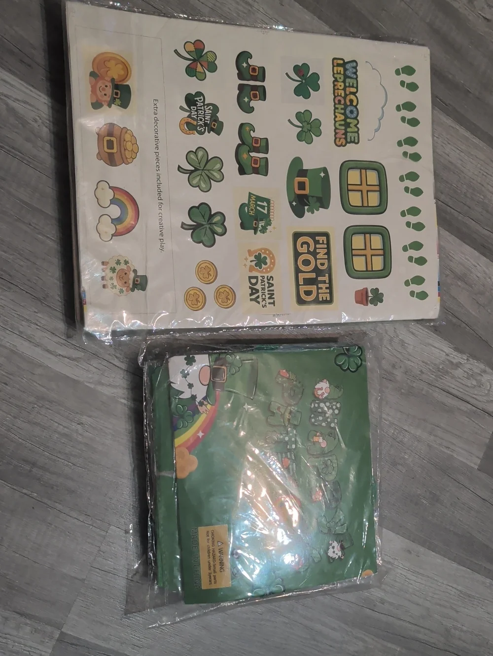 St. Patrick's Day Green Party Decorations Set